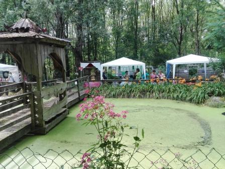 St Juire Stand2